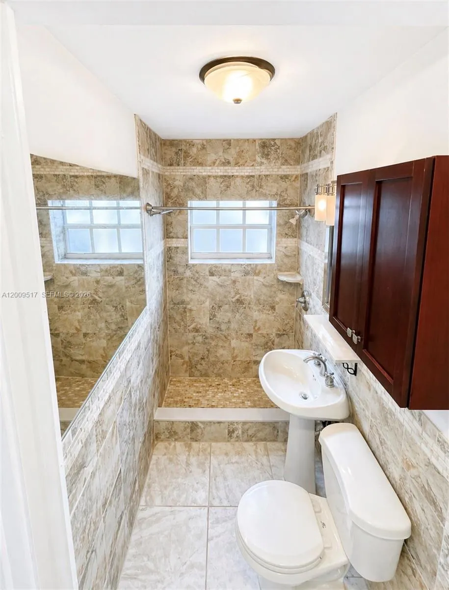 Full bathroom and closet