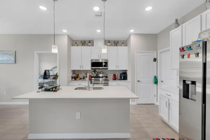 544 Higgs Ave NW-14