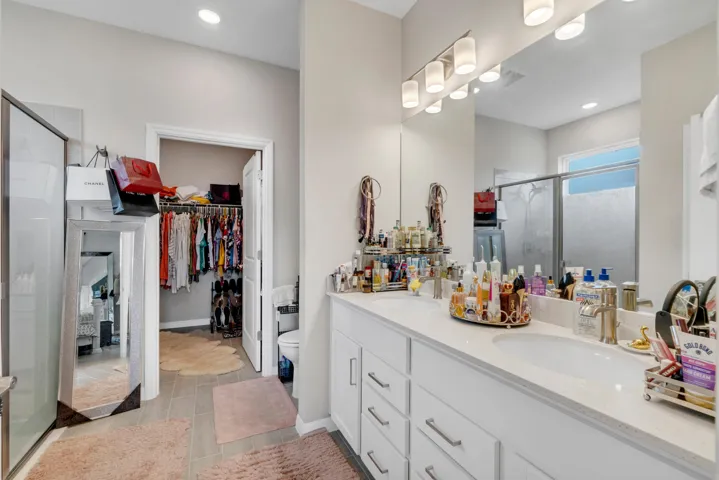 544 Higgs Ave NW-28