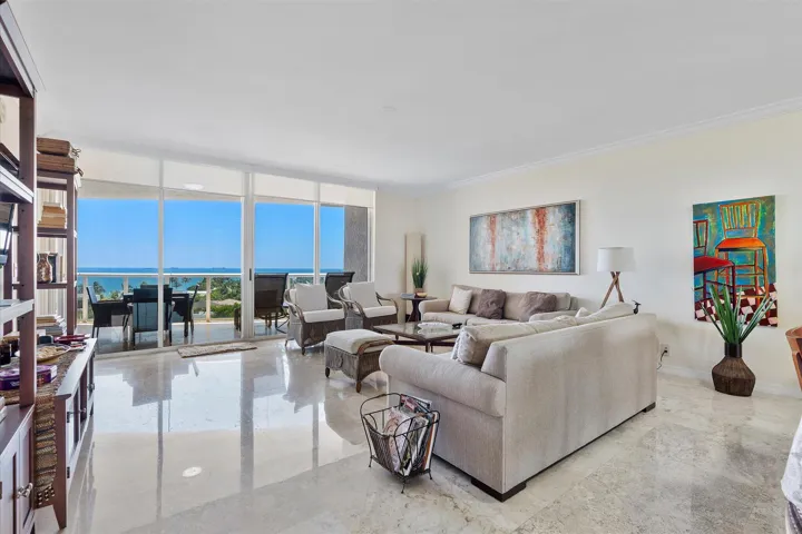 04-3100 N Ocean Blvd #804_004