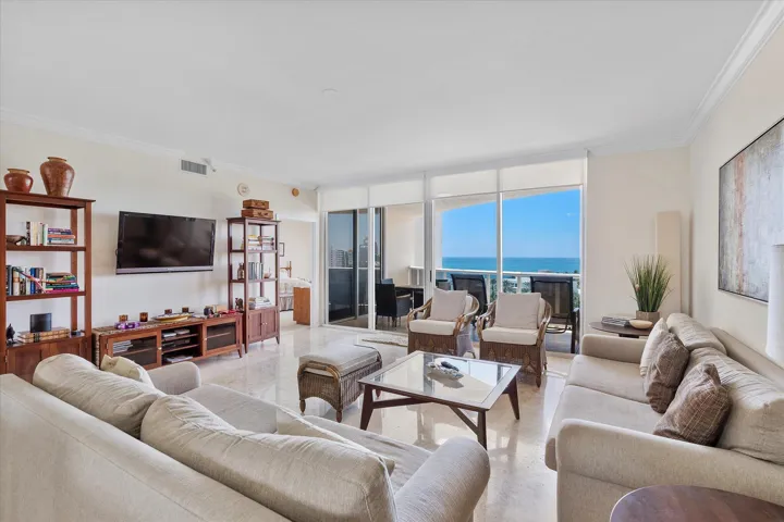 06-3100 N Ocean Blvd #804_006