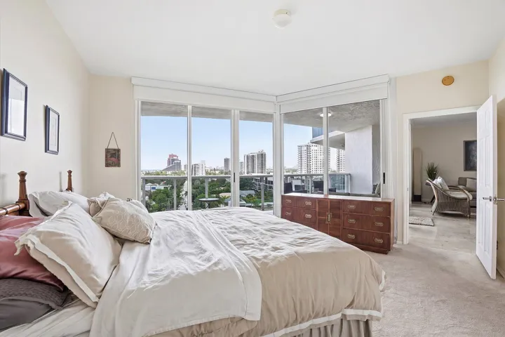 22-3100 N Ocean Blvd #804_022