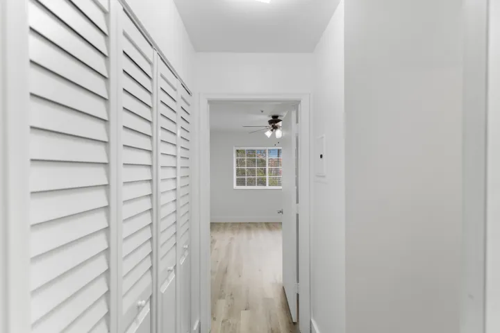585A8978