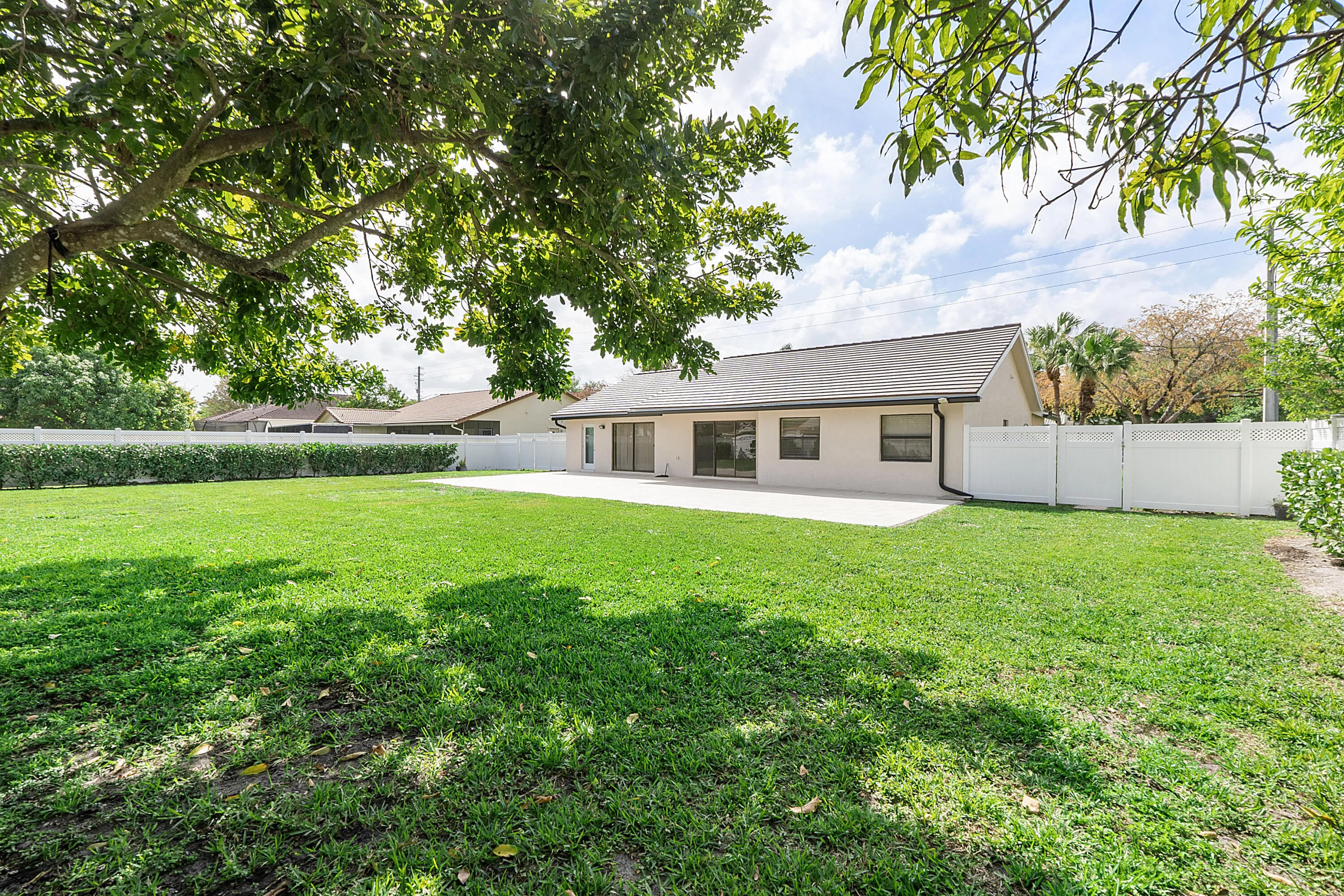 11461 nw 39th st_010