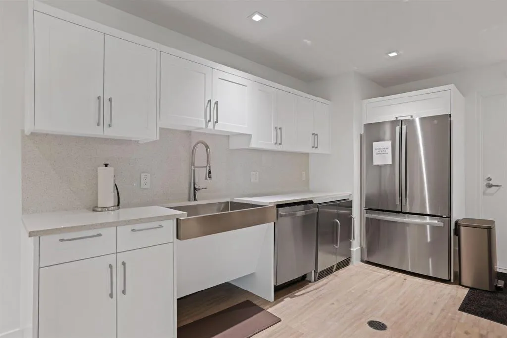 Property photo 99