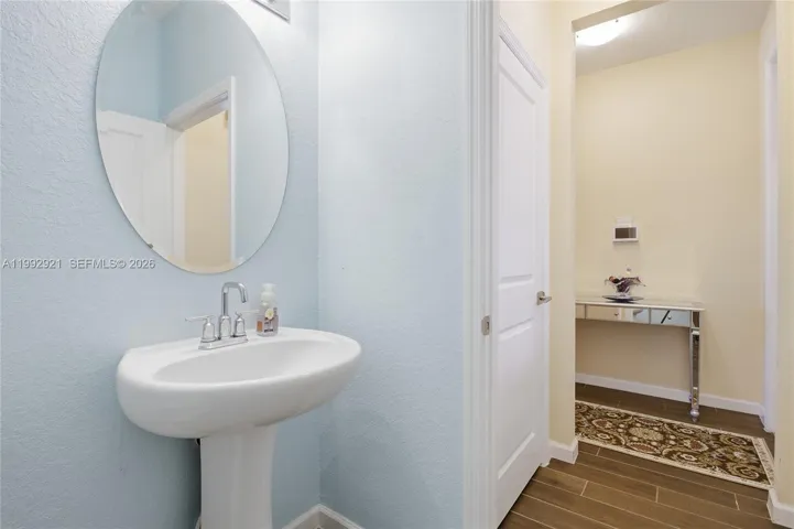FLOOR 1 HALF BATH