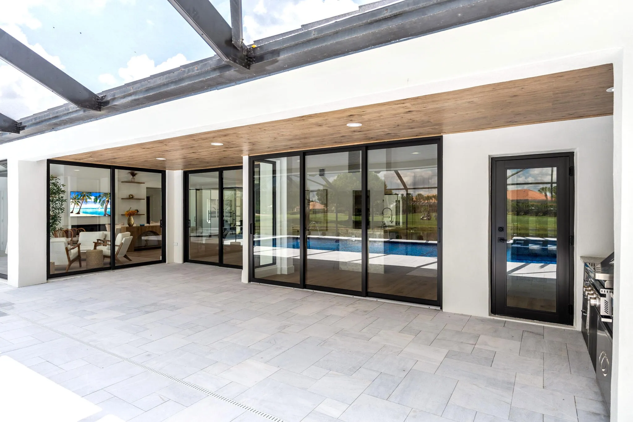 42-web-or-mls-A7403237