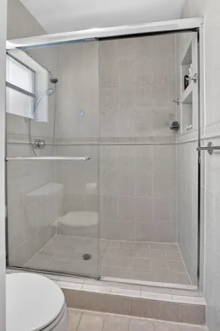 2nd bath walk in shower