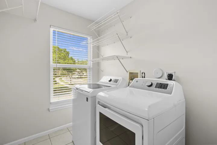 Senond-floor Laundry Room with a view!