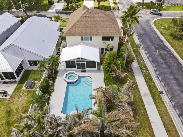 3189 SW Solitaire Palm Dr