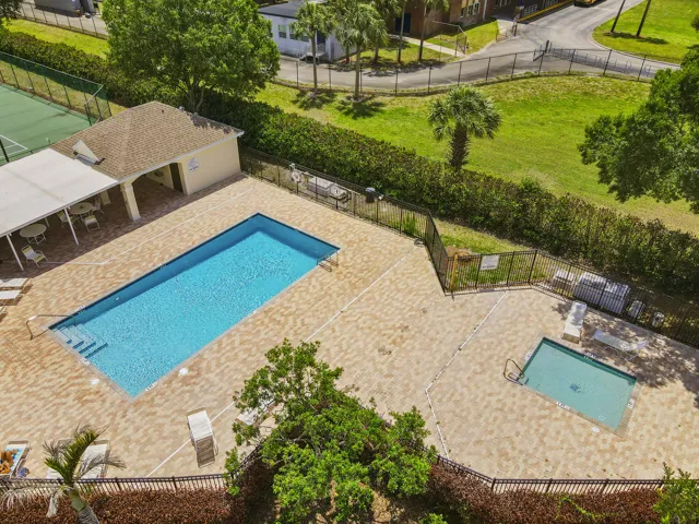 3189 SW Solitaire Palm Dr