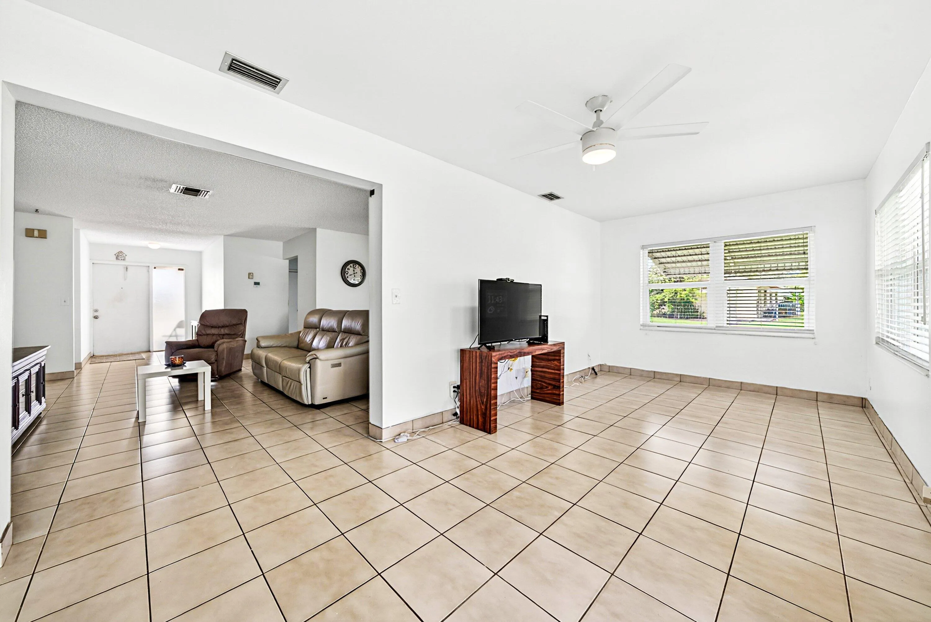 016-6061StanleyLane-DelrayBeach-FL-33484