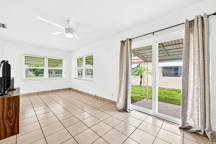 015-6061StanleyLane-DelrayBeach-FL-33484