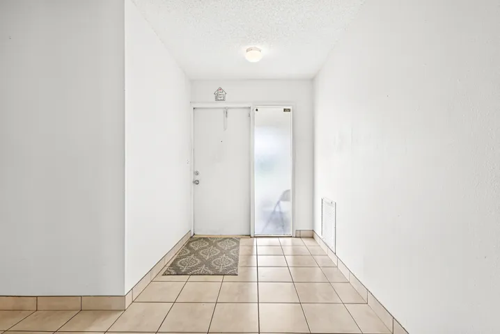 006-6061StanleyLane-DelrayBeach-FL-33484