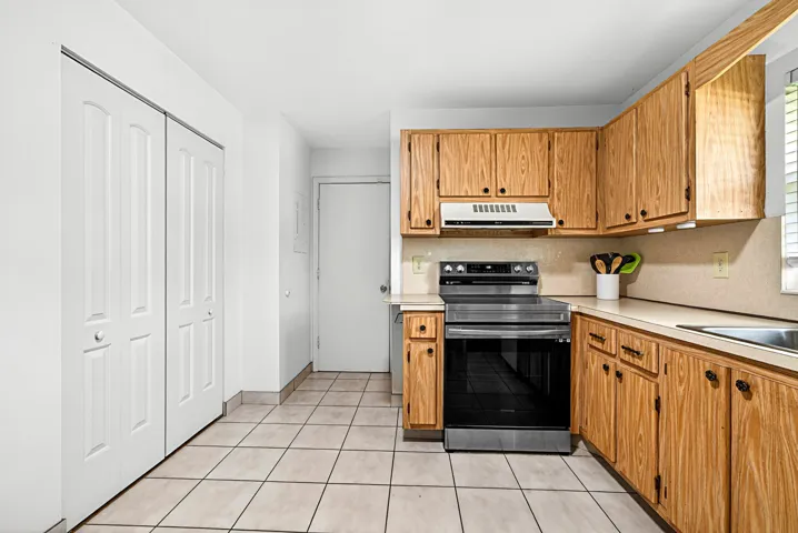 009-6061StanleyLane-DelrayBeach-FL-33484