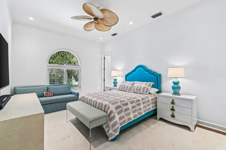 032-1400LandsEndRoad-Lantana-FL-33462-SM