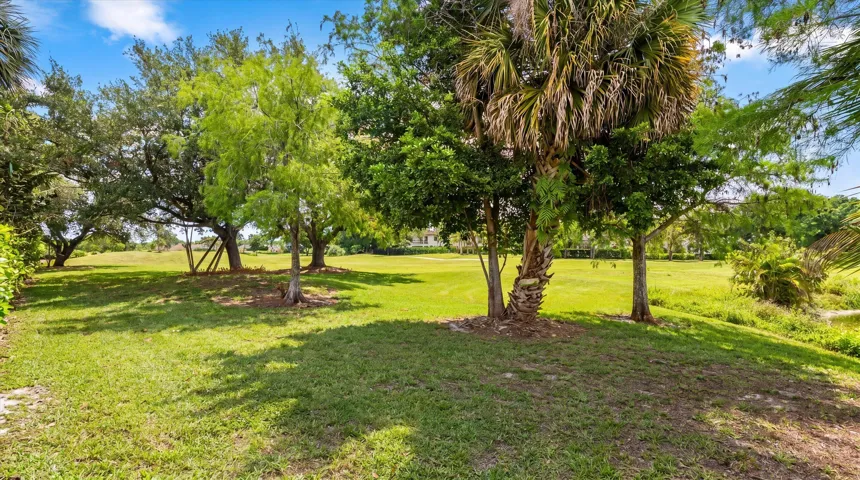 44-2920 Twin Oaks Way
