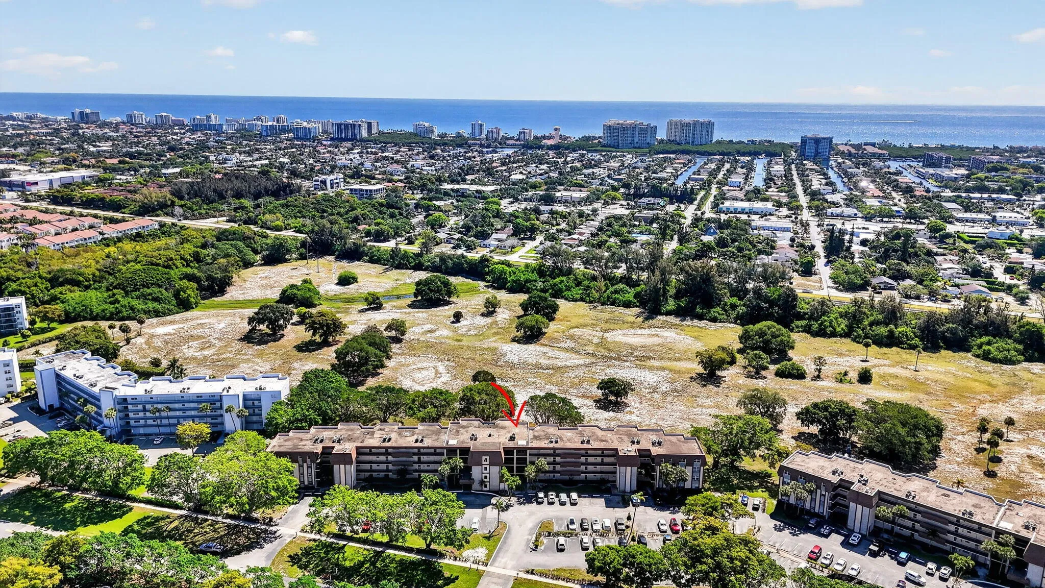 Less than 2 miles from Boca's pristine beaches!!