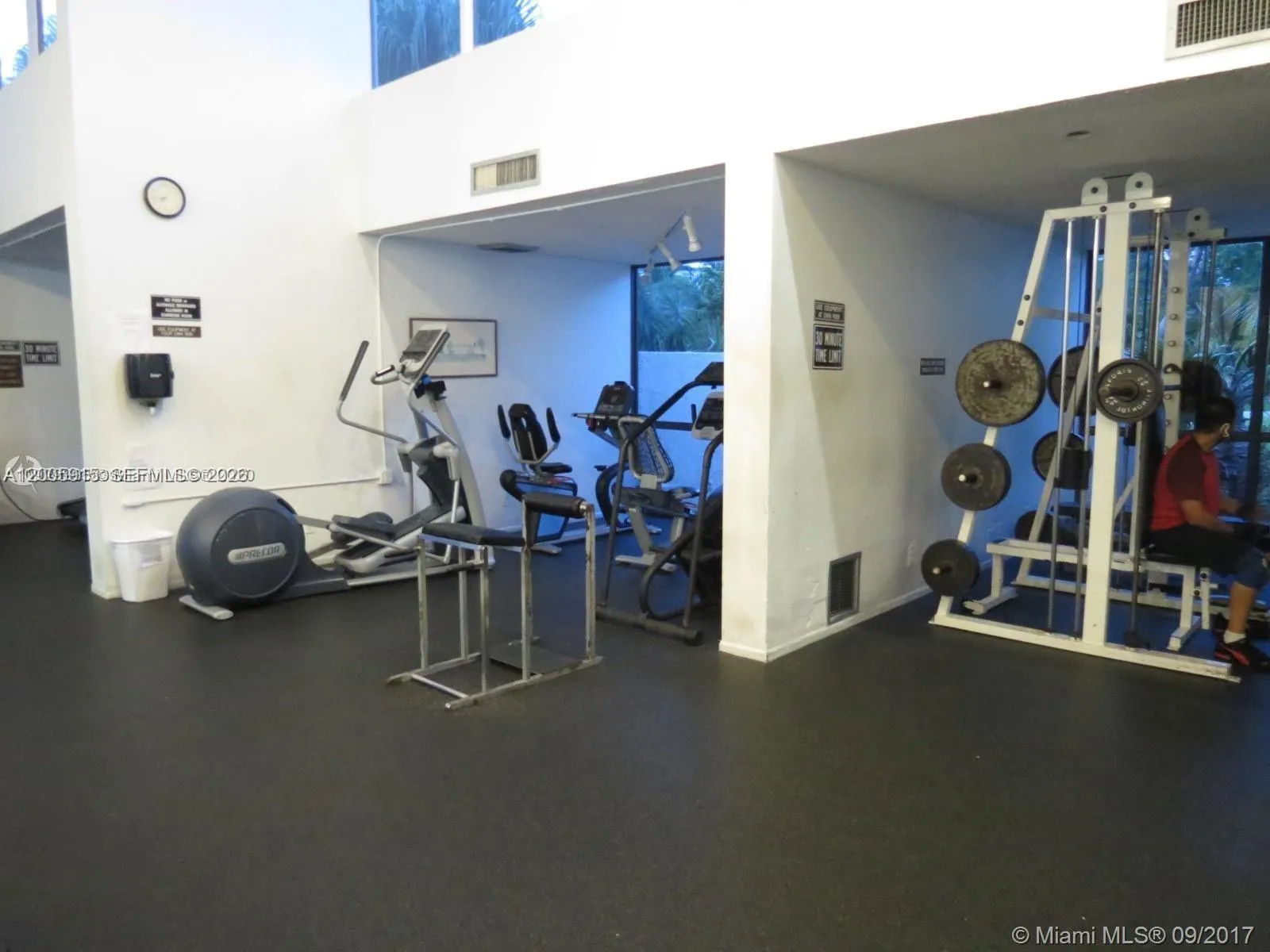 Photo 33