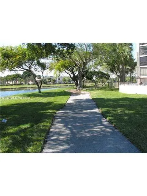 Photo 34