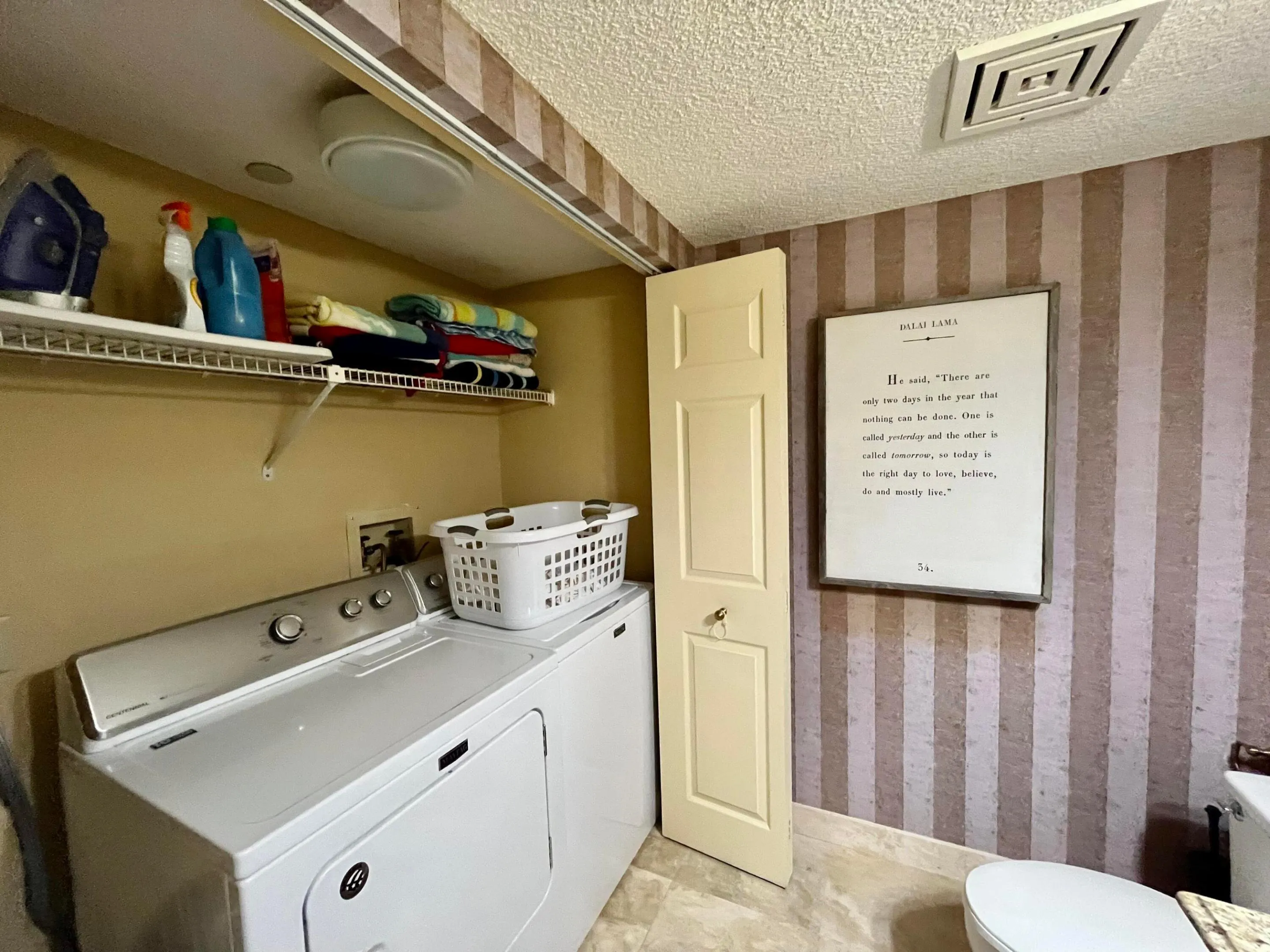 Laundry Room / Guest Bathroom
