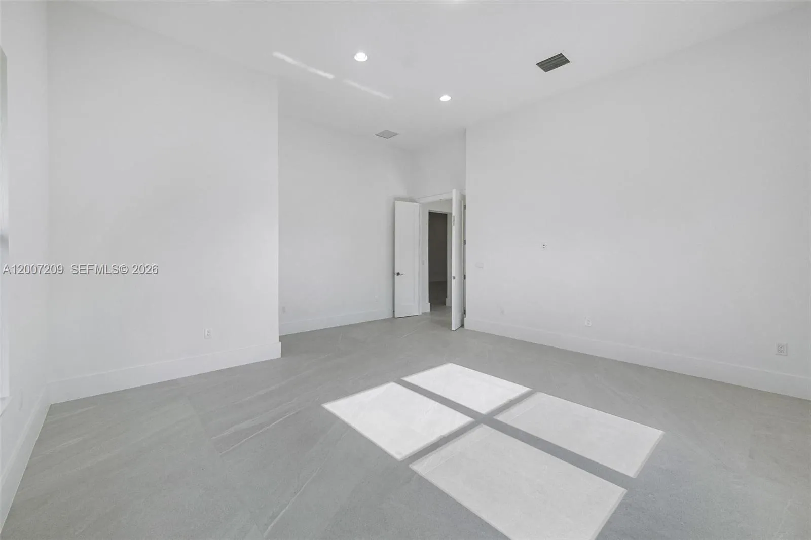 Property photo 64