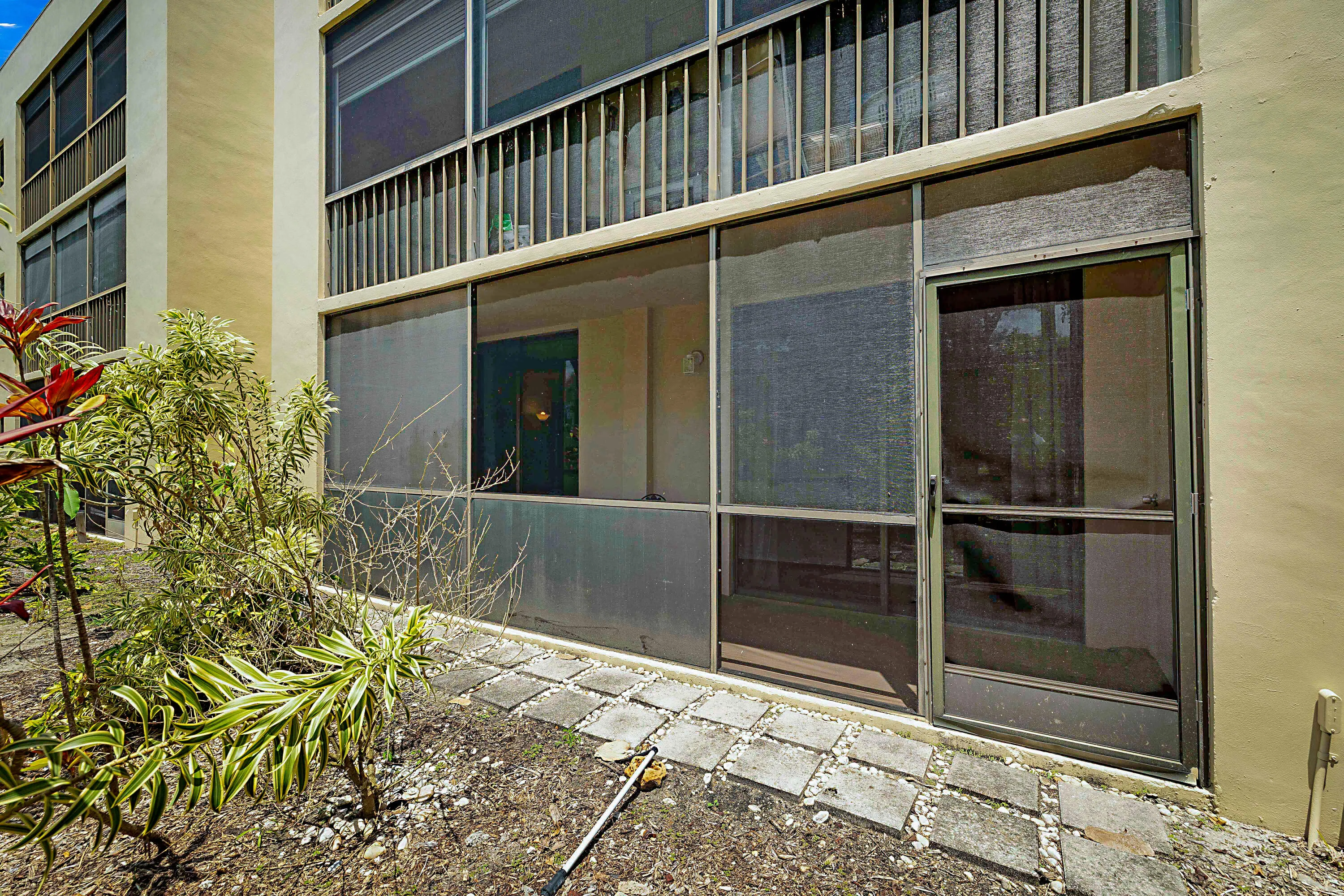 5160 Las Verdes Circle APT 117 -22