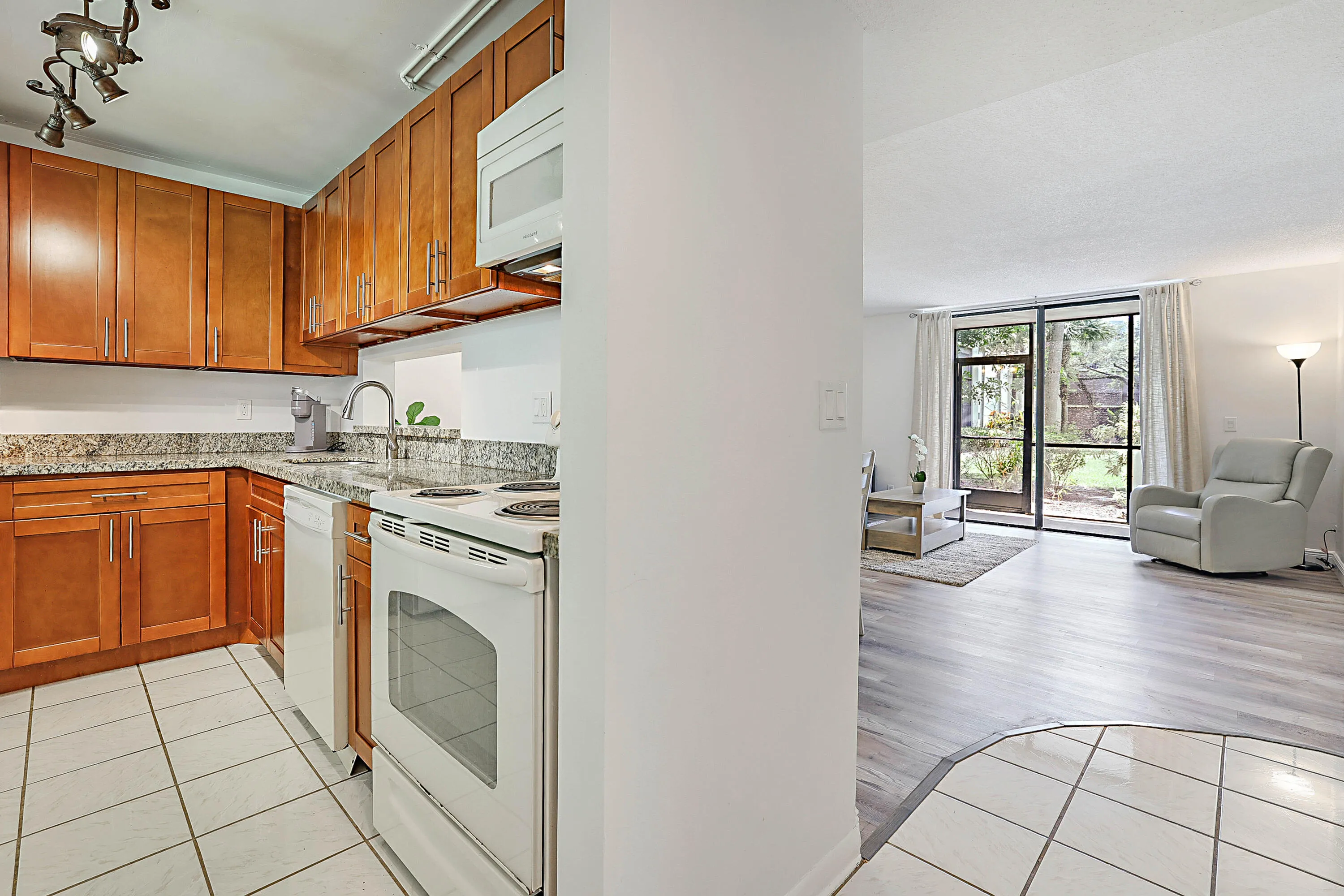 5160 Las Verdes Circle APT 117 -10