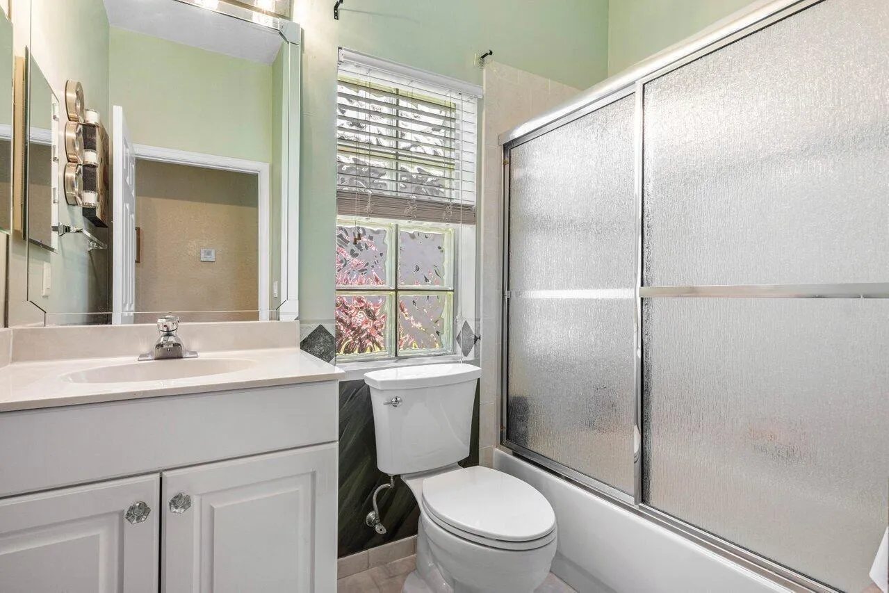 027-8192BrindisiLane-BoyntonBeach-FL-334