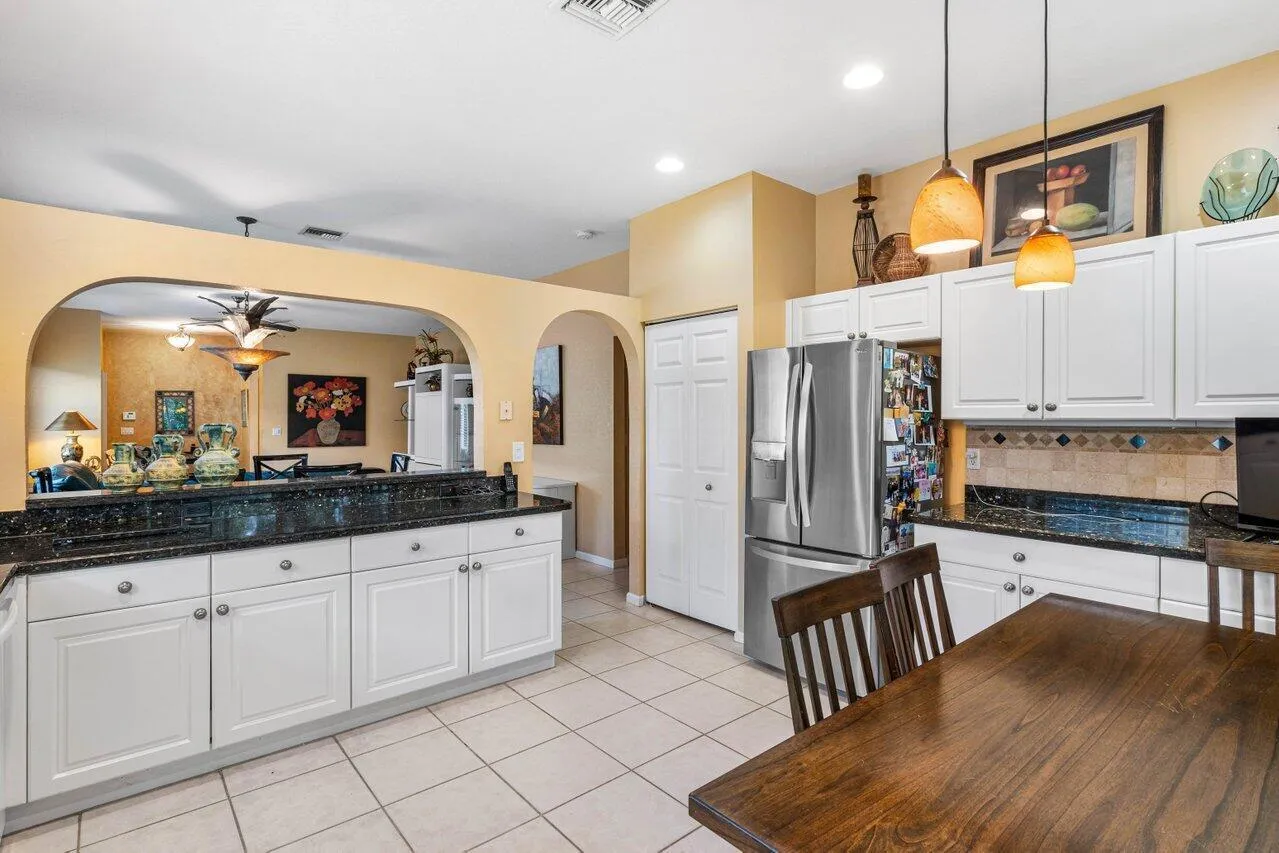 015-8192BrindisiLane-BoyntonBeach-FL-334