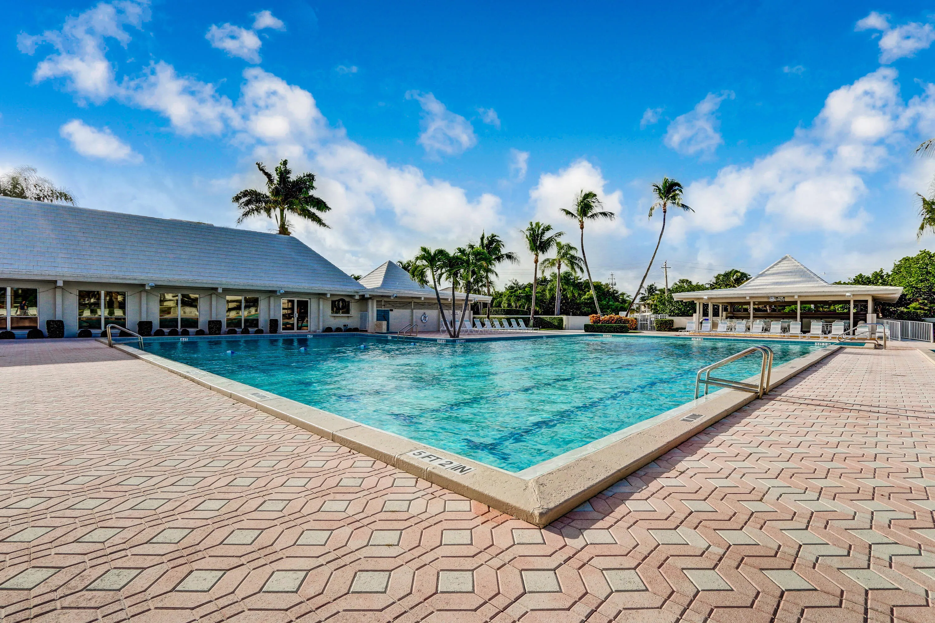 Sugar Sands Pool