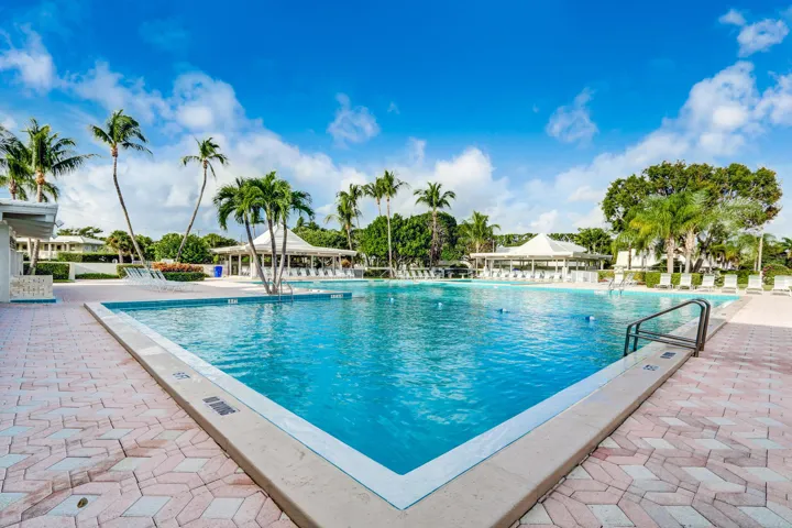 Sugar Sands Pool