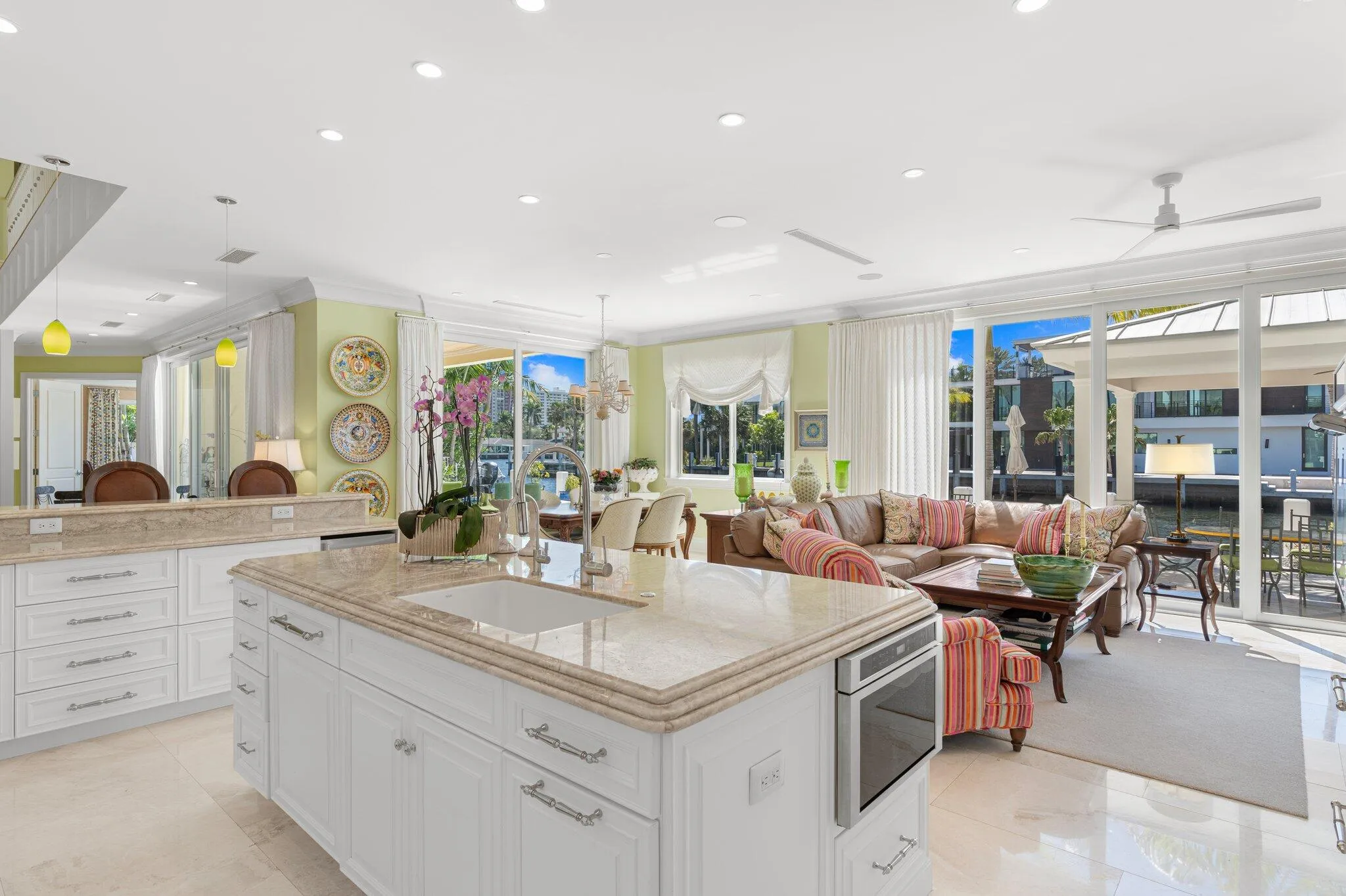 24-web-or-mls-2870 NE 24th Pl Fort Laude