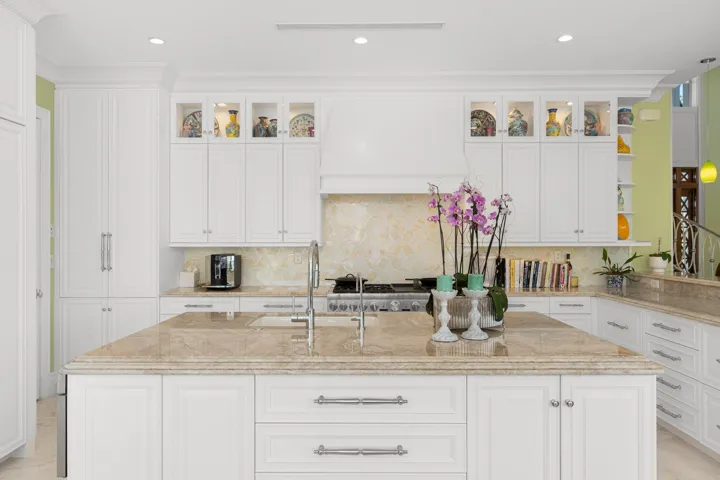 26-web-or-mls-2870 NE 24th Pl Fort Laude
