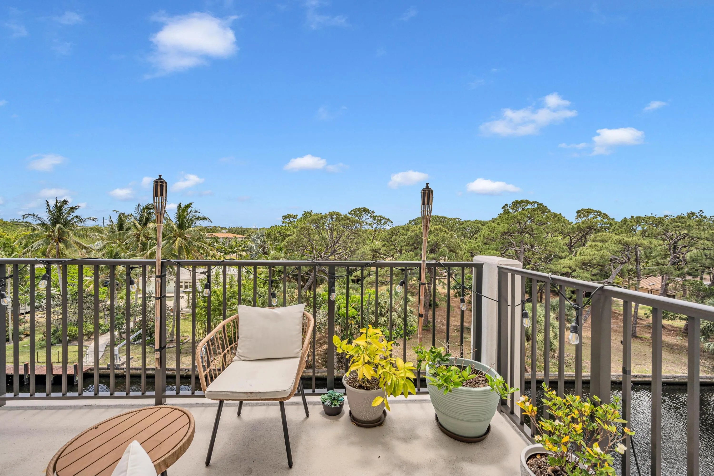 1000 RIVER REACH DR #505-15