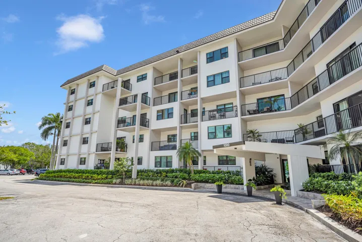 1000 RIVER REACH DR #505-1