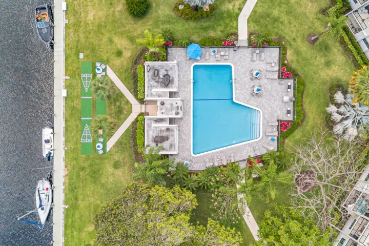1000 RIVER REACH DR #505-48