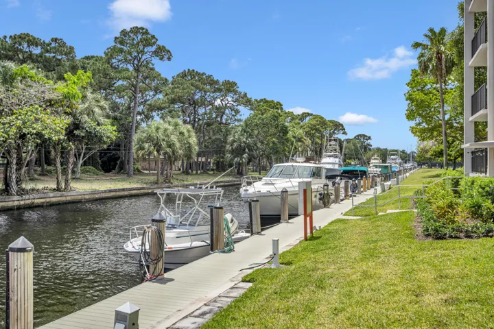 1000 RIVER REACH DR #505-39