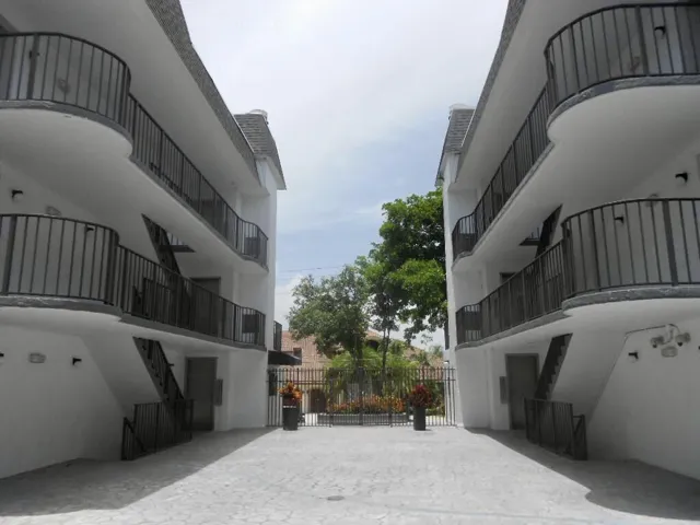 View Courtyard Area