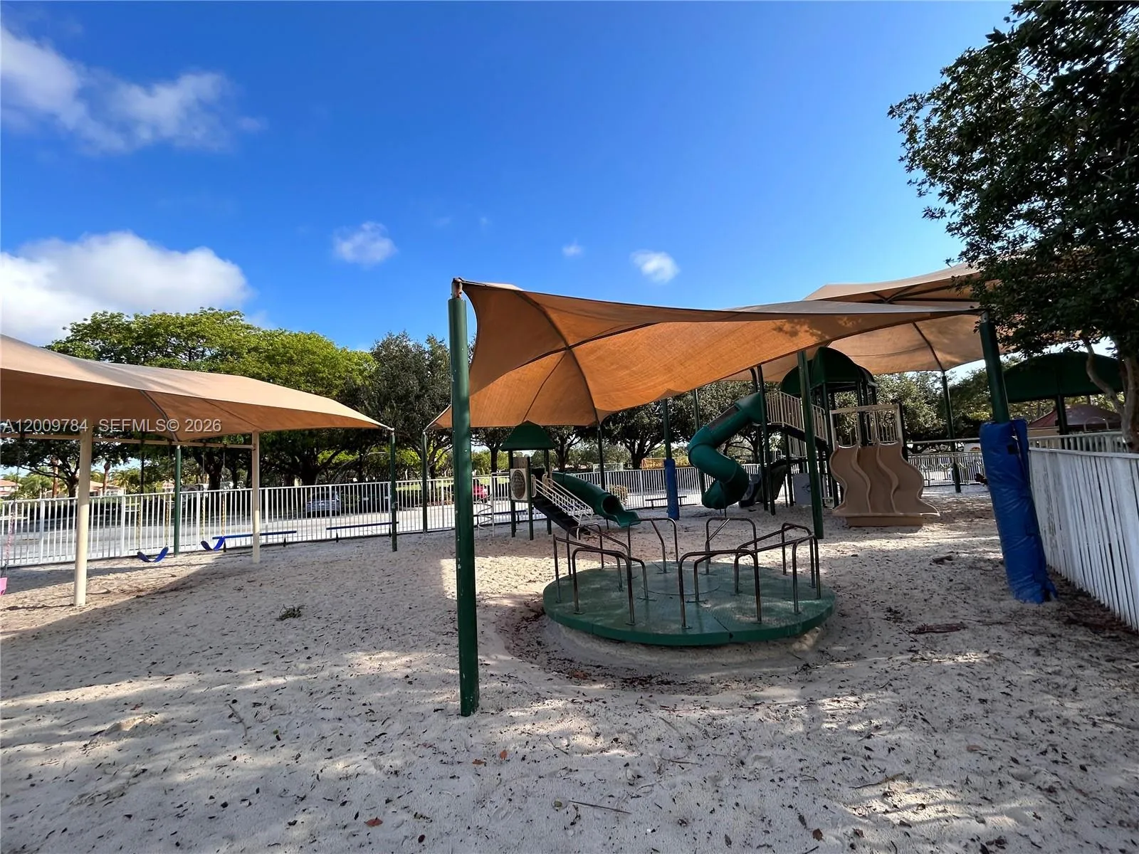 GREAT club house with pools, water slides, kid's pool, mini golf, playground, soccer field, basketball court, baseball cage, roller hockey court and more!