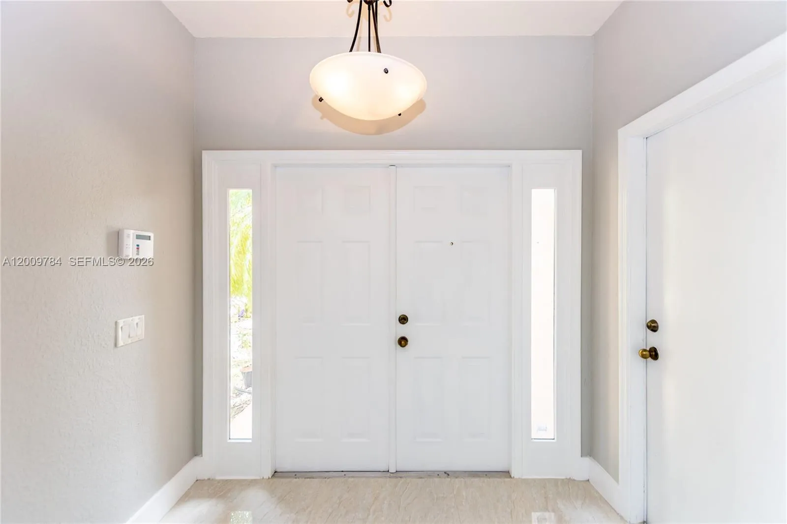 WIDE entrance with double doors