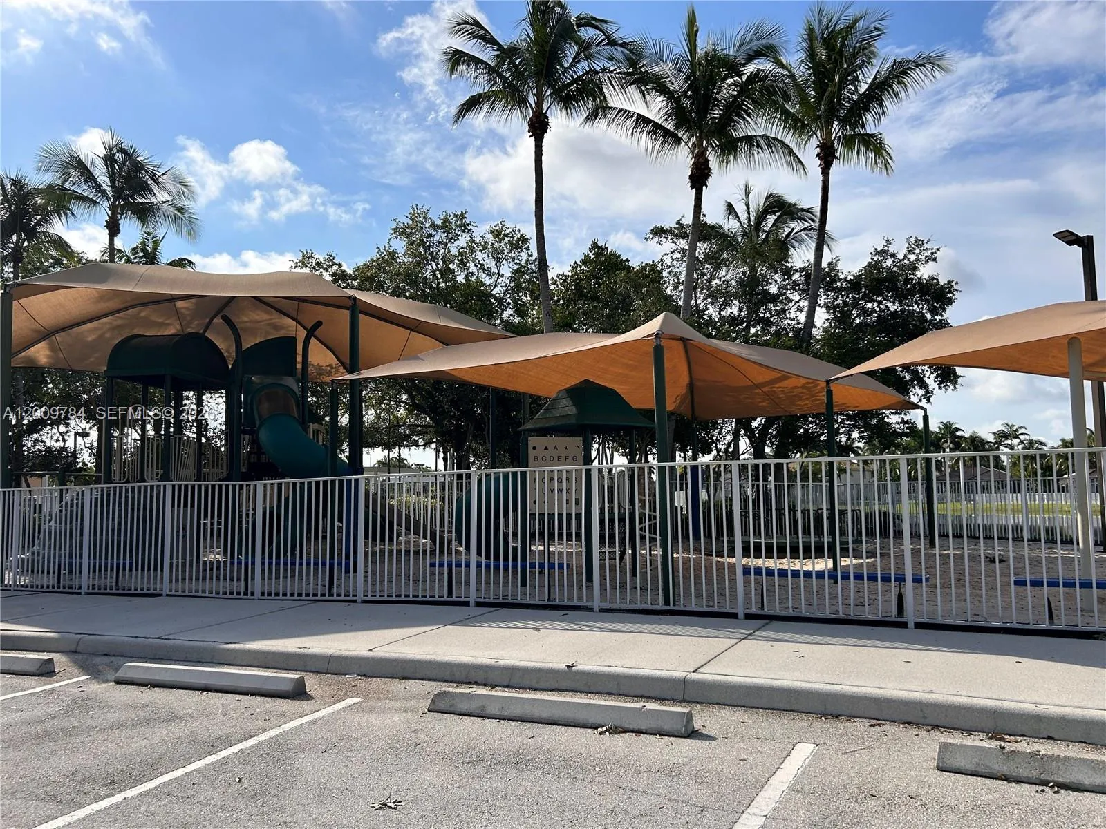 GREAT club house with pools, water slides, kid's pool, mini golf, playground, soccer field, basketball court, baseball cage, roller hockey court and more!