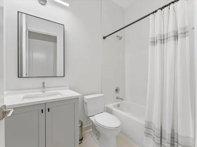Guest Bathroom 2