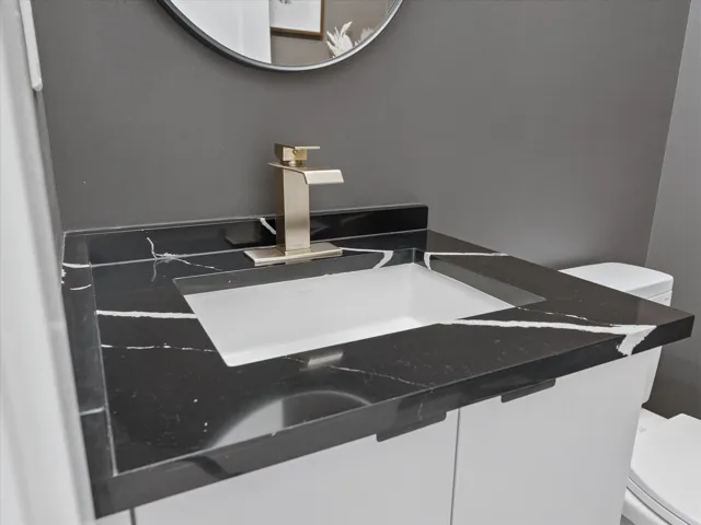 Guest Bathroom 3