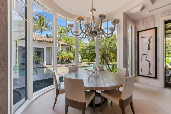 Breakfast Room
