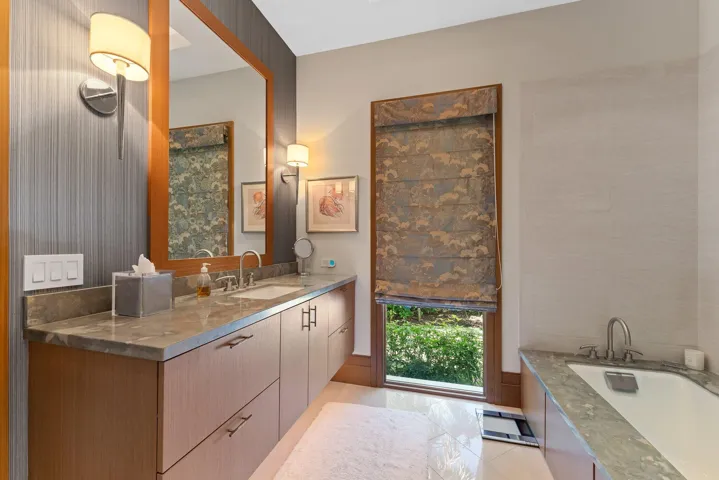 1st FL Guest Bath