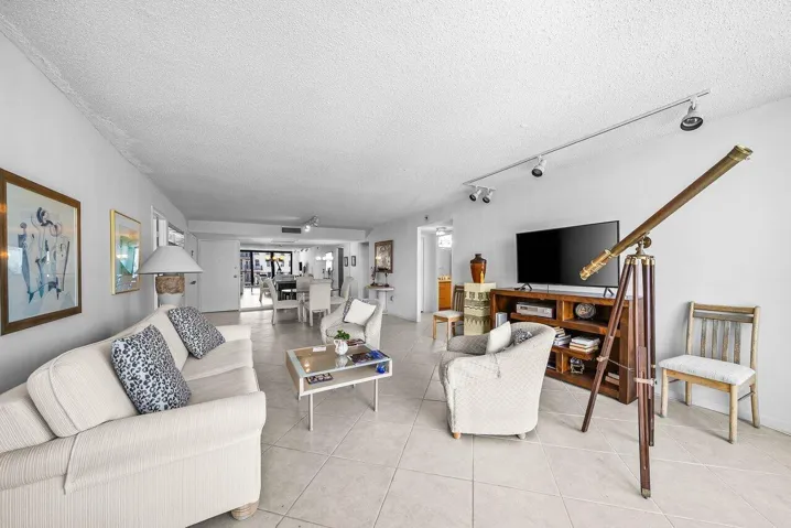 007-3460SouthOceanBoulevard-615-PalmBeac
