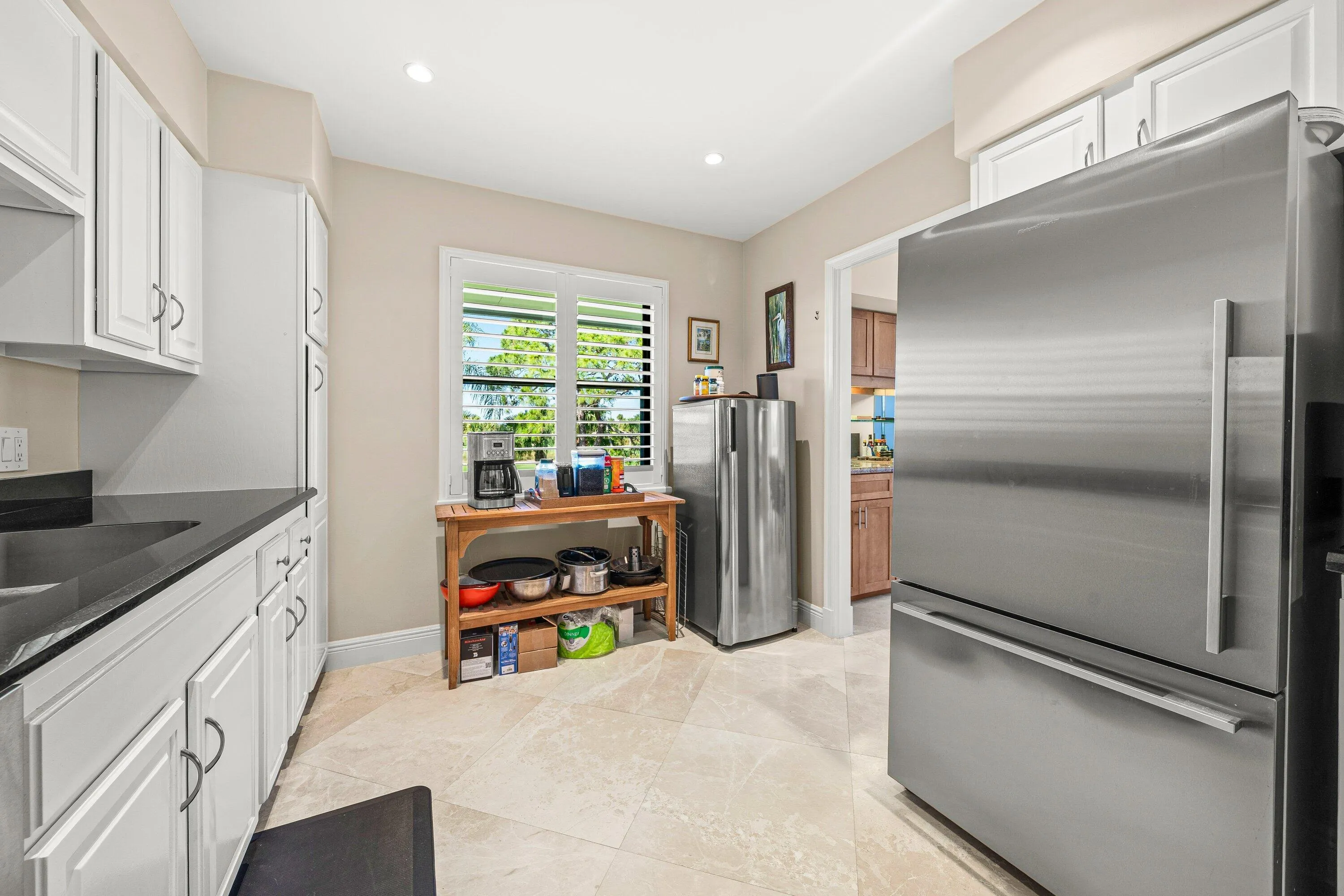 Kitchen w/ stand alone freezer