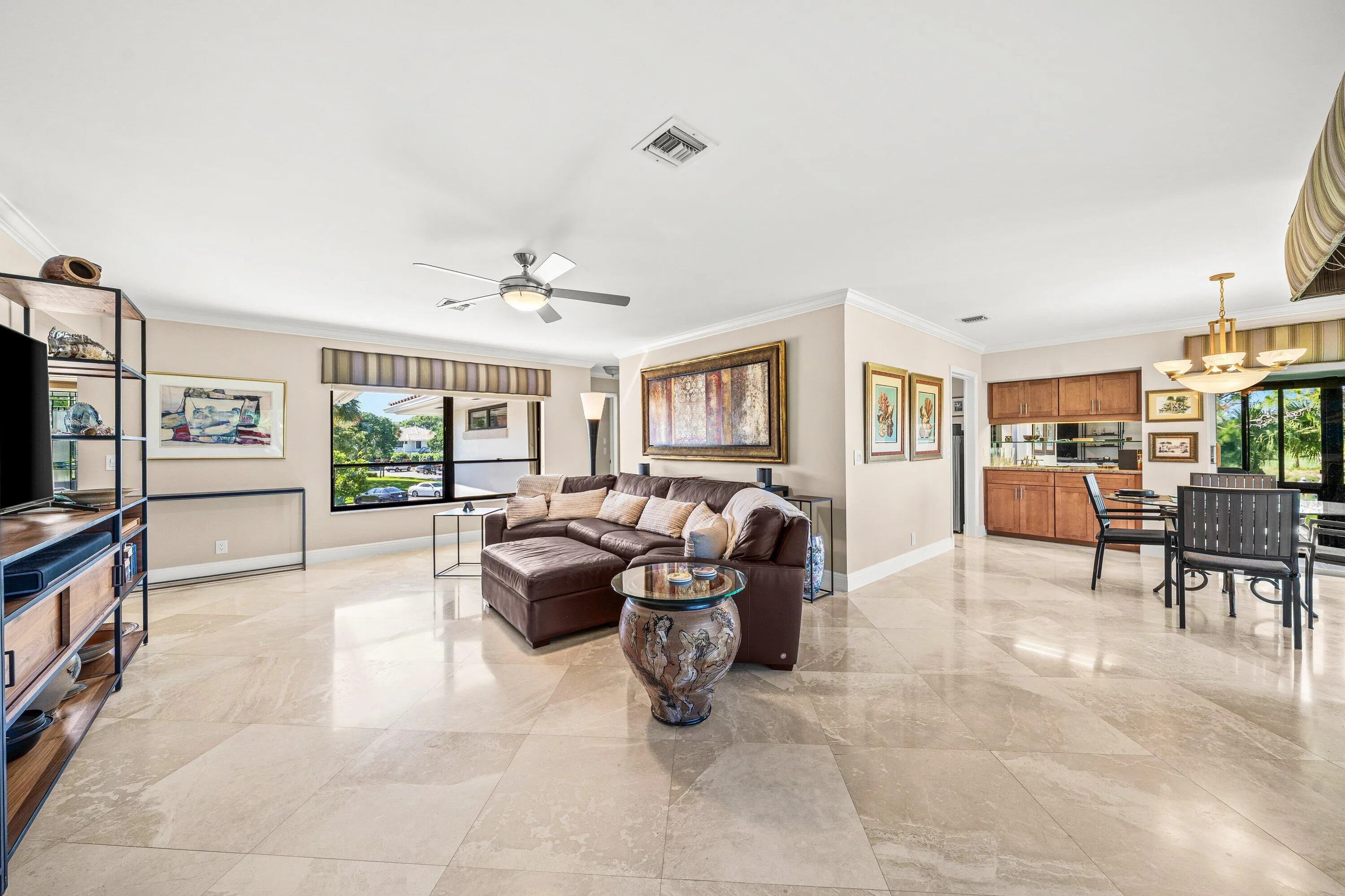 Living/Dining Area