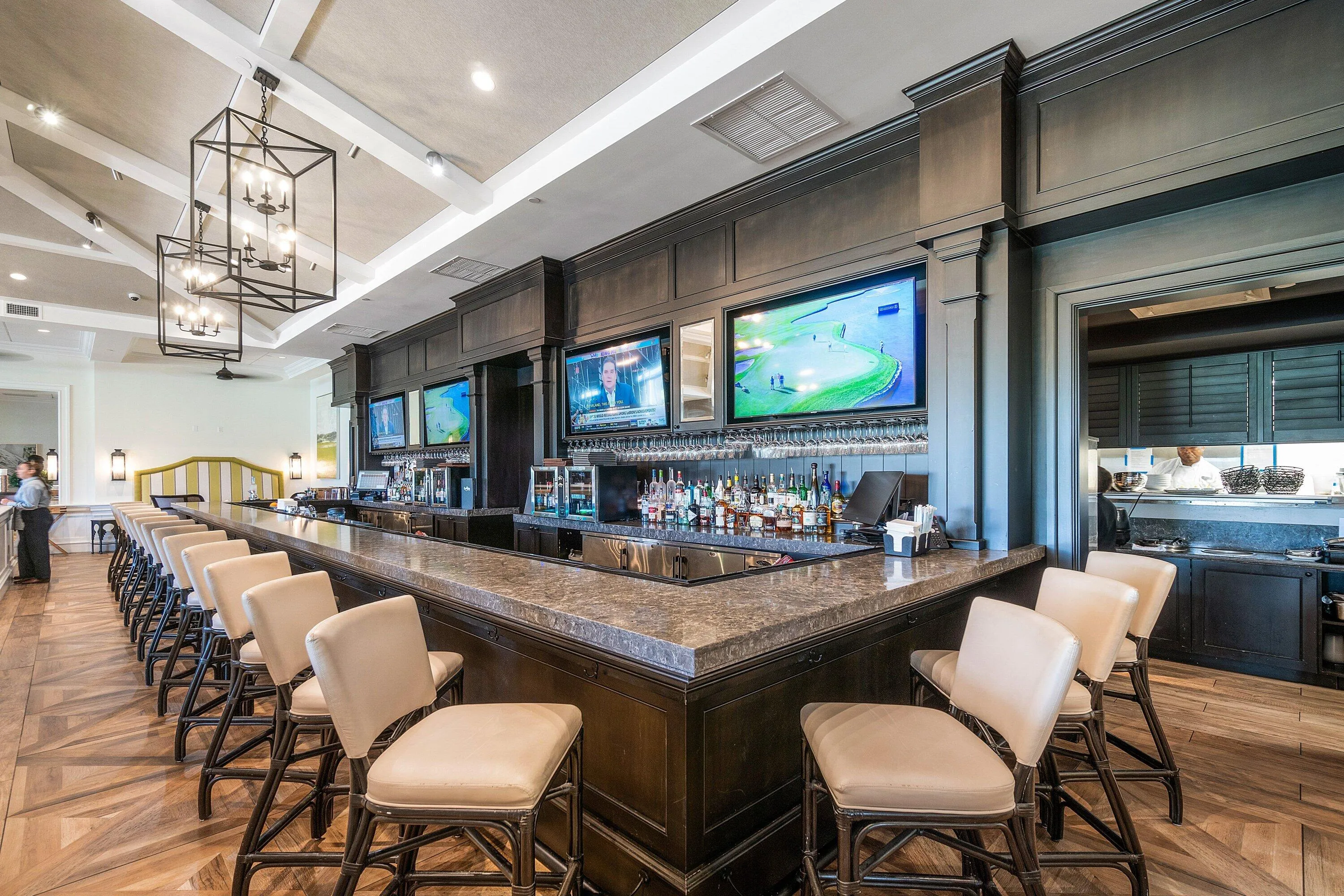 Lounge in Dining Room
